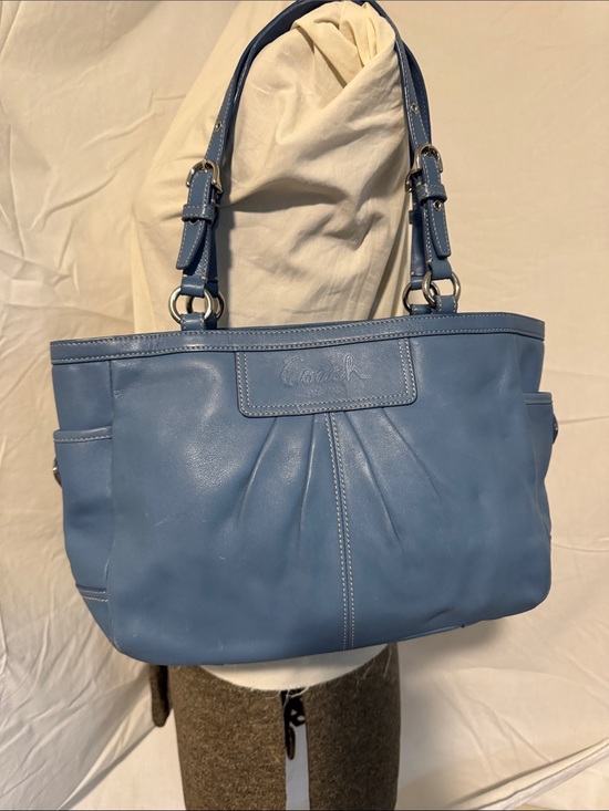 Coach Handbags - Coach Blue Leather Shoulder Tote